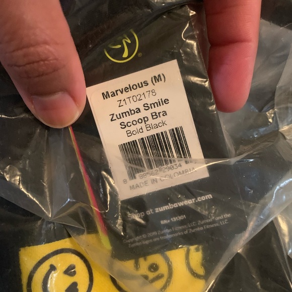 Smiley face sports scoop bra - Picture 5 of 6